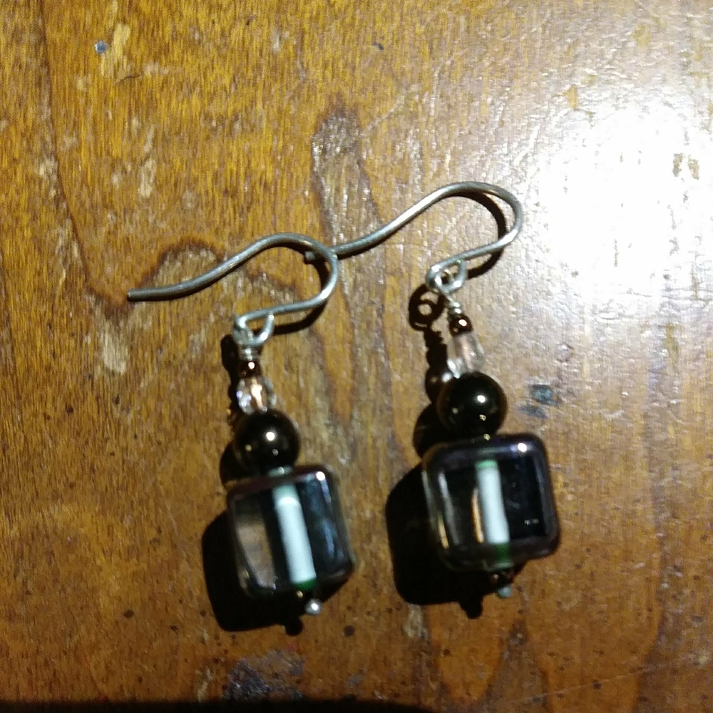 Vintage Sterling marked 925 glass copper outline green hue earrings